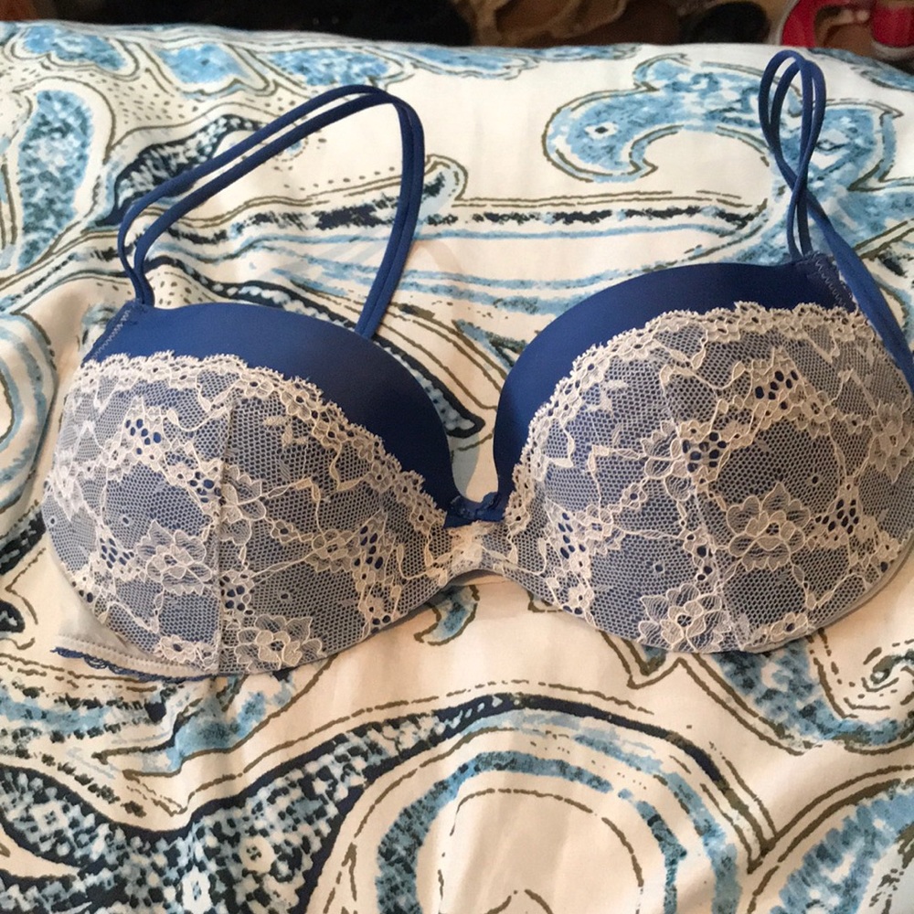 Lace push-up